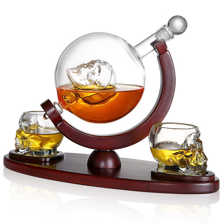 New Product Glass Globe Skeleton Decanter Whiskey Decanter With 2 Glasses And Wooden Base