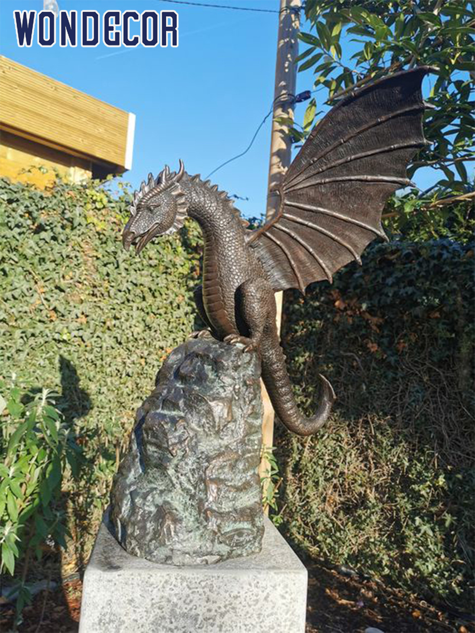 Wondecor  2021 Popular Outside  Garden Decor Bronze Dragon Fountain on Rock Sculpture