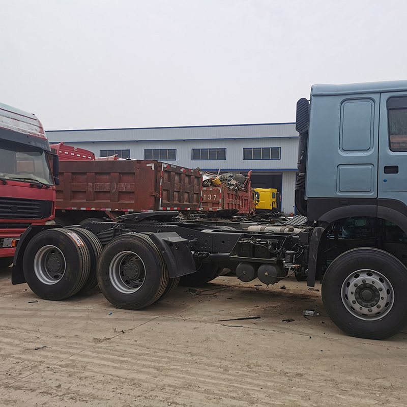 Sinotruk Used tractor howo 6x4 Tractor 375hp china low price tractor truck for sale