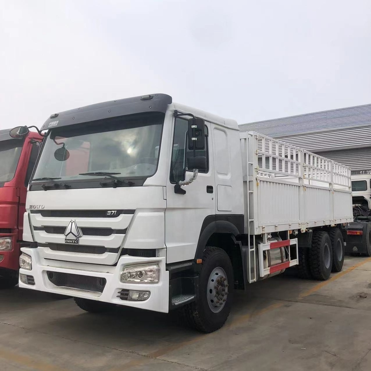 24-Hour Online After-Sales Service Original Transmission Used HOWO Sino Heavy Duty Trucks Fence Cargo Truck For Ethiopia