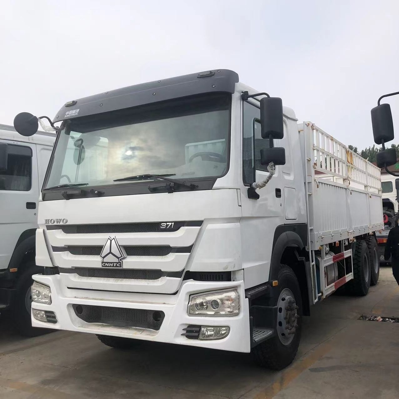 24-Hour Online After-Sales Service Original Transmission Used HOWO Sino Heavy Duty Trucks Fence Cargo Truck For Ethiopia