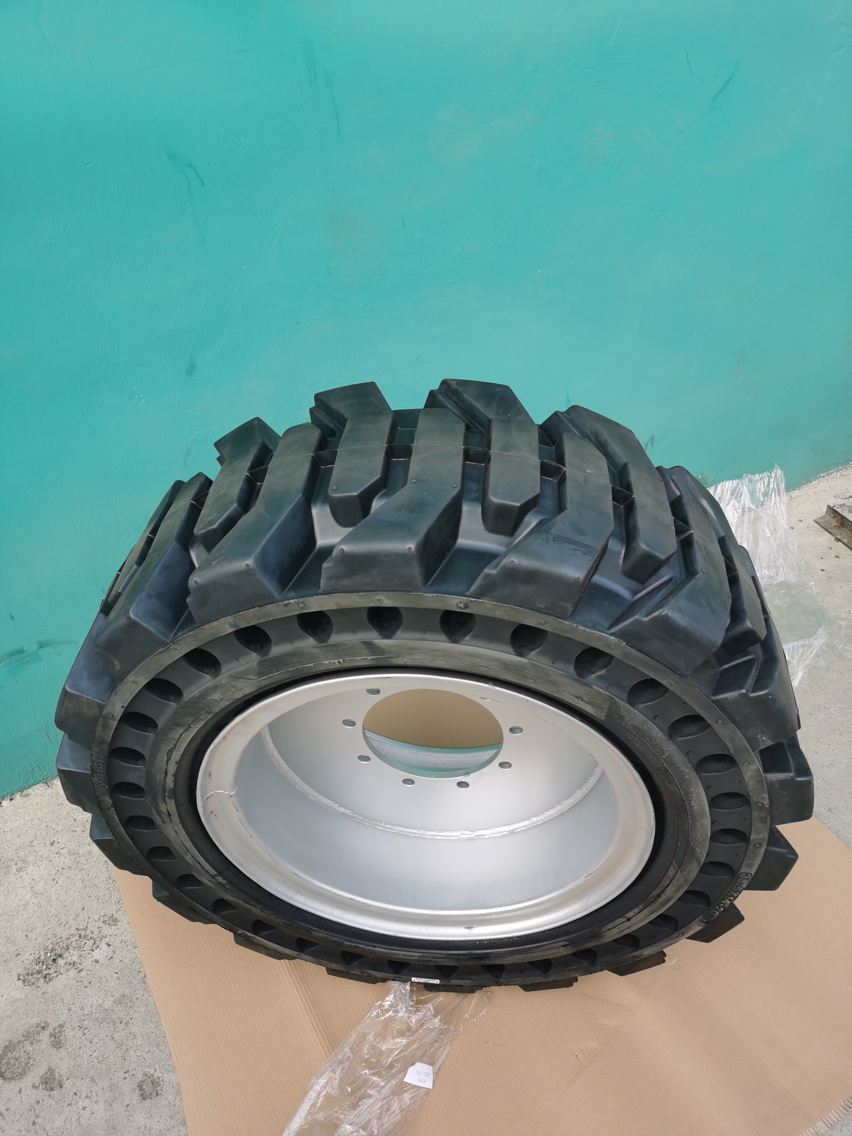 Genie Z45/25 Solid Wheel Tire 38.5*14-20 to Replace Foam filled Tire 355/55D - 625