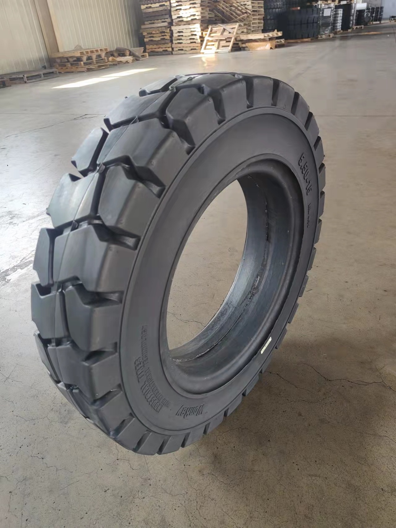 Wholesale lift truck tire 6.00-9 600-9 600x9 7.00-15 700x12 5.50-15 solid forklift tires with factory price with rim or not