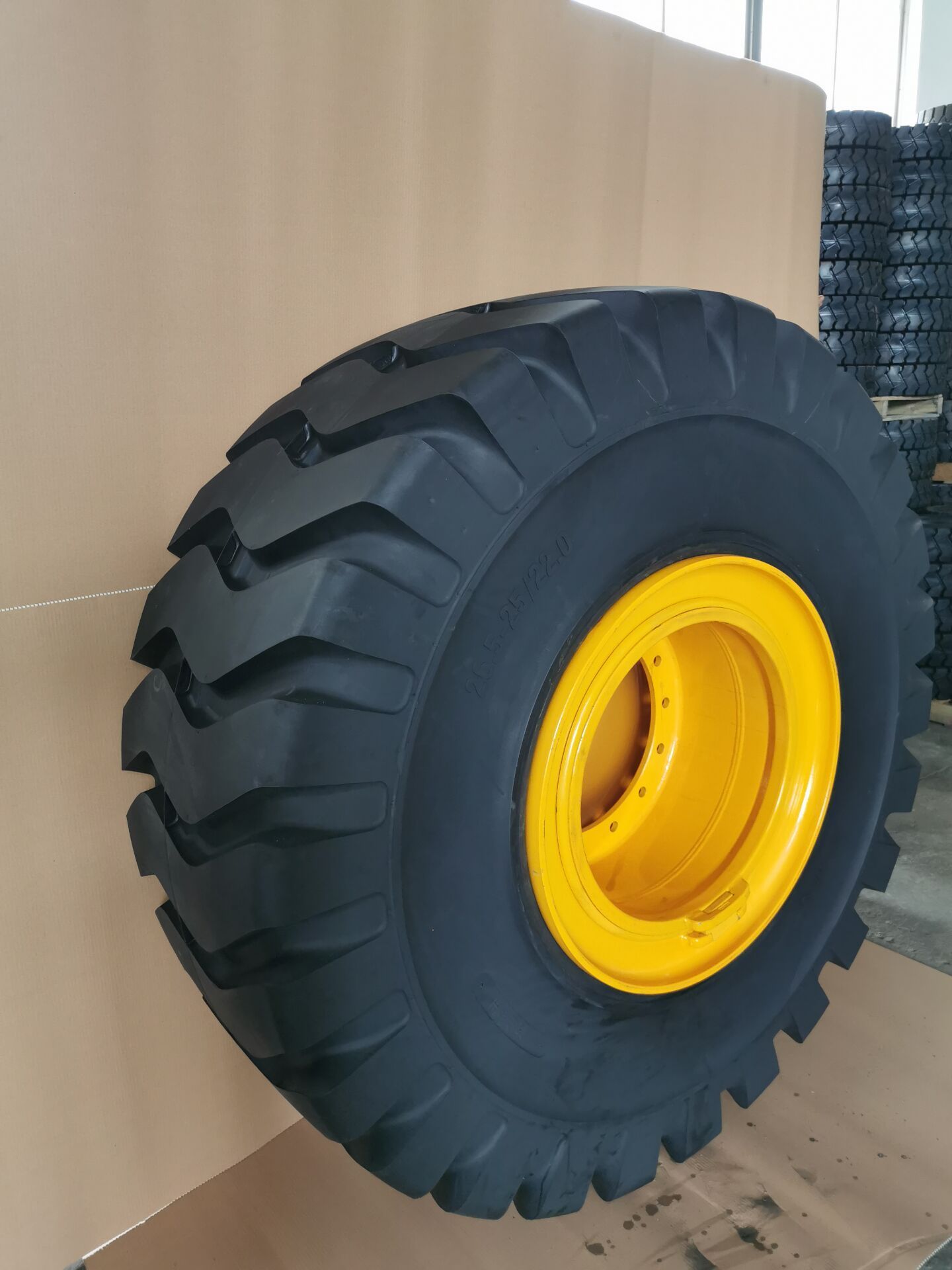 dump truck otr solid tires 23.5-25 17.5-25 20.5-25 26.5-25 29.5-25 for caterpillar