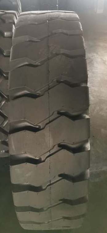 Wholesale Heavy duty equipment port crane tire 14.00-24 16.00-25 36PR 40PR for port working empty container handler wheel