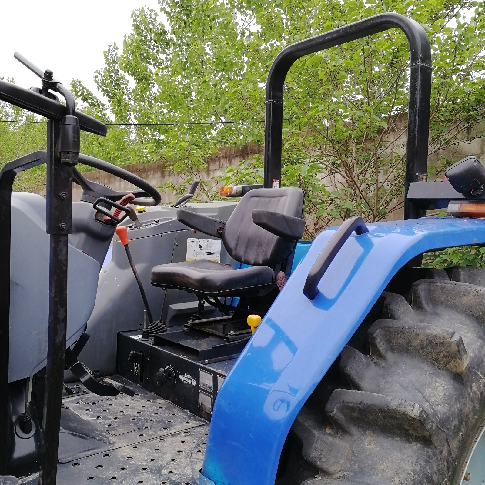 used/second hand japan farm wheel rc tractors iseki t80 80hp 4x4wd with small mini compact agricultural equipment machinery