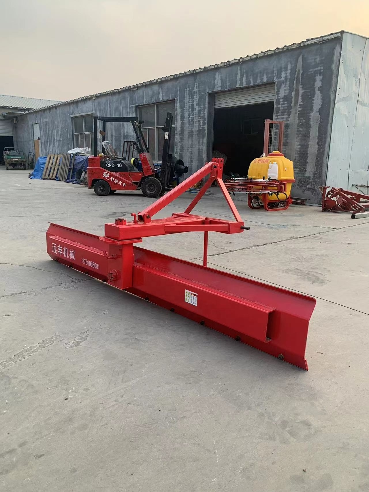 Farm land leveler  box scraper FOR tractor 3 point mounted grader blade OF FRAM EQUIPMENETS MACHINES