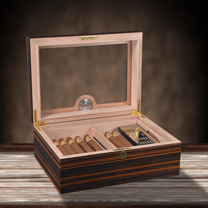 OEM & ODM Custom Cedar Wood Cigar Box Cigar Case with Humidifier Tobacco Accessories Storage Case Wooden Cigar Humidor