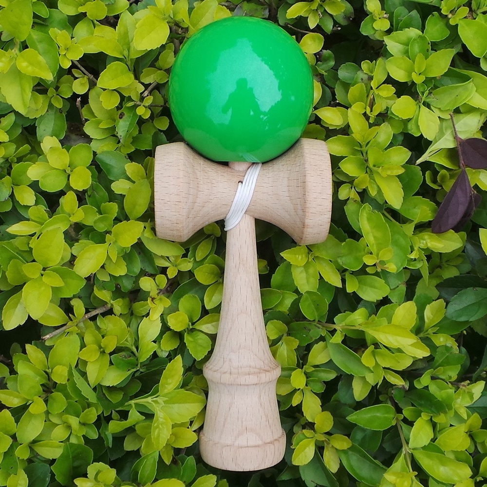 High Quality Super Sticky Wooden Kendama Toy Green Color Tamas