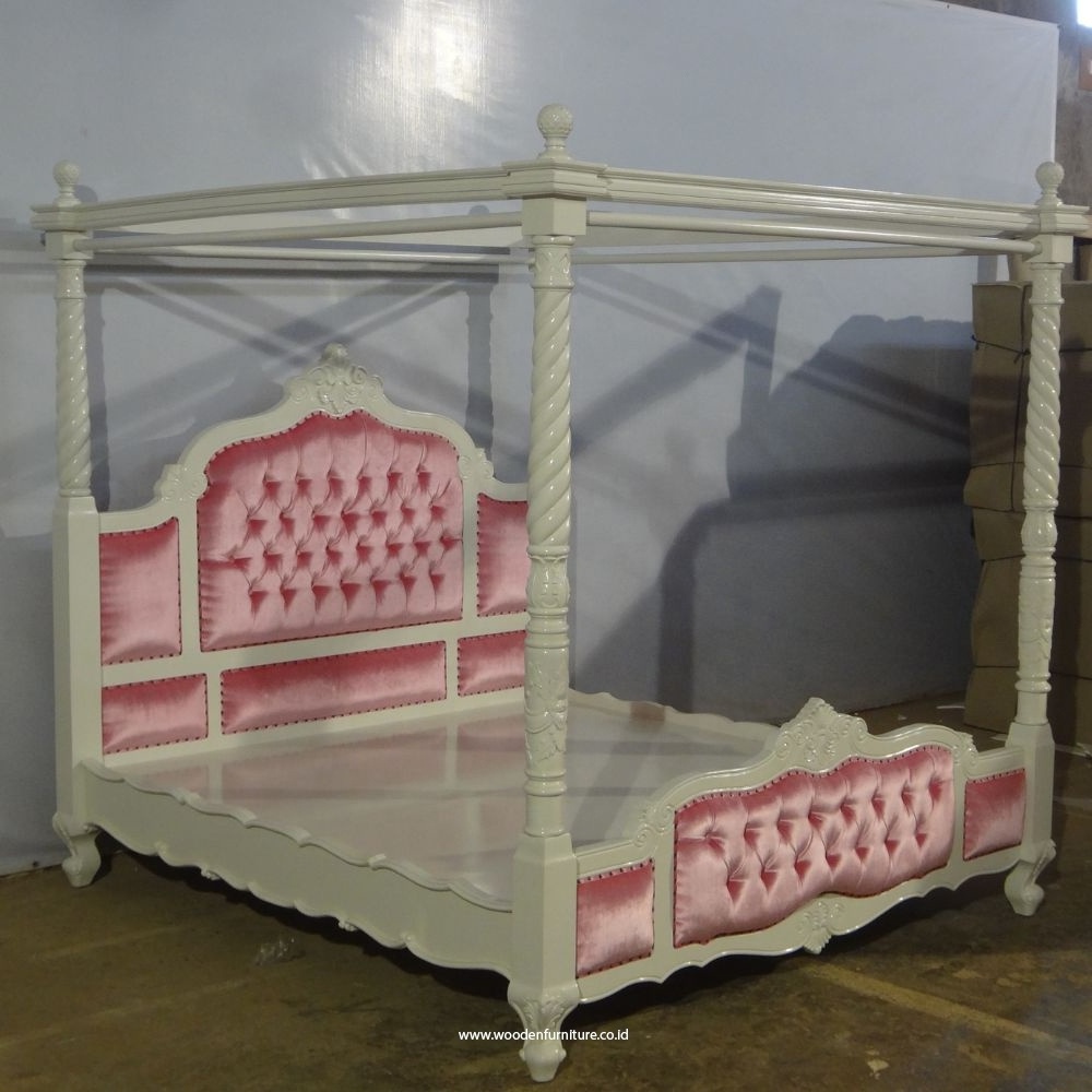 Luxury Canopy Bed in White Painted Wood and Upholstered in Velvet Custom Made for Design Interior of European Bedroom Furniture