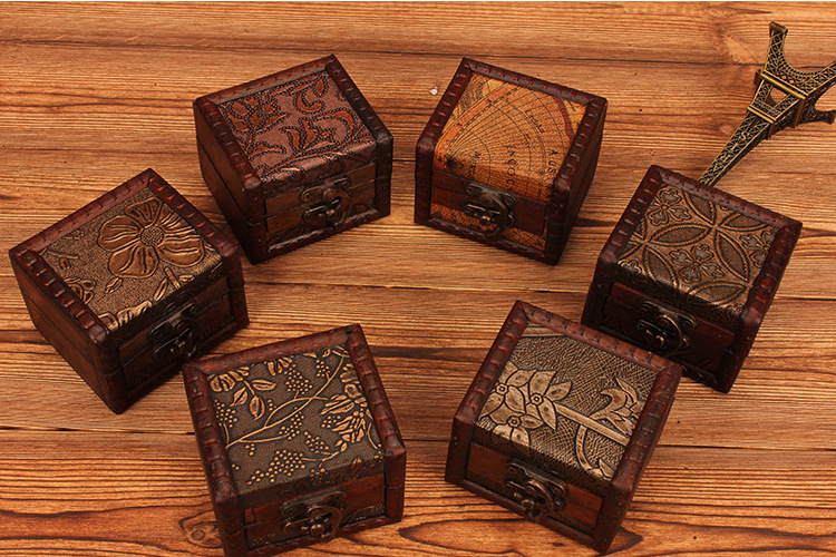 Ever Bright Vintage Custom Logo Mini  Wood Square Jewelry Storage Box Antique Jewelry Packaging Box With Lock