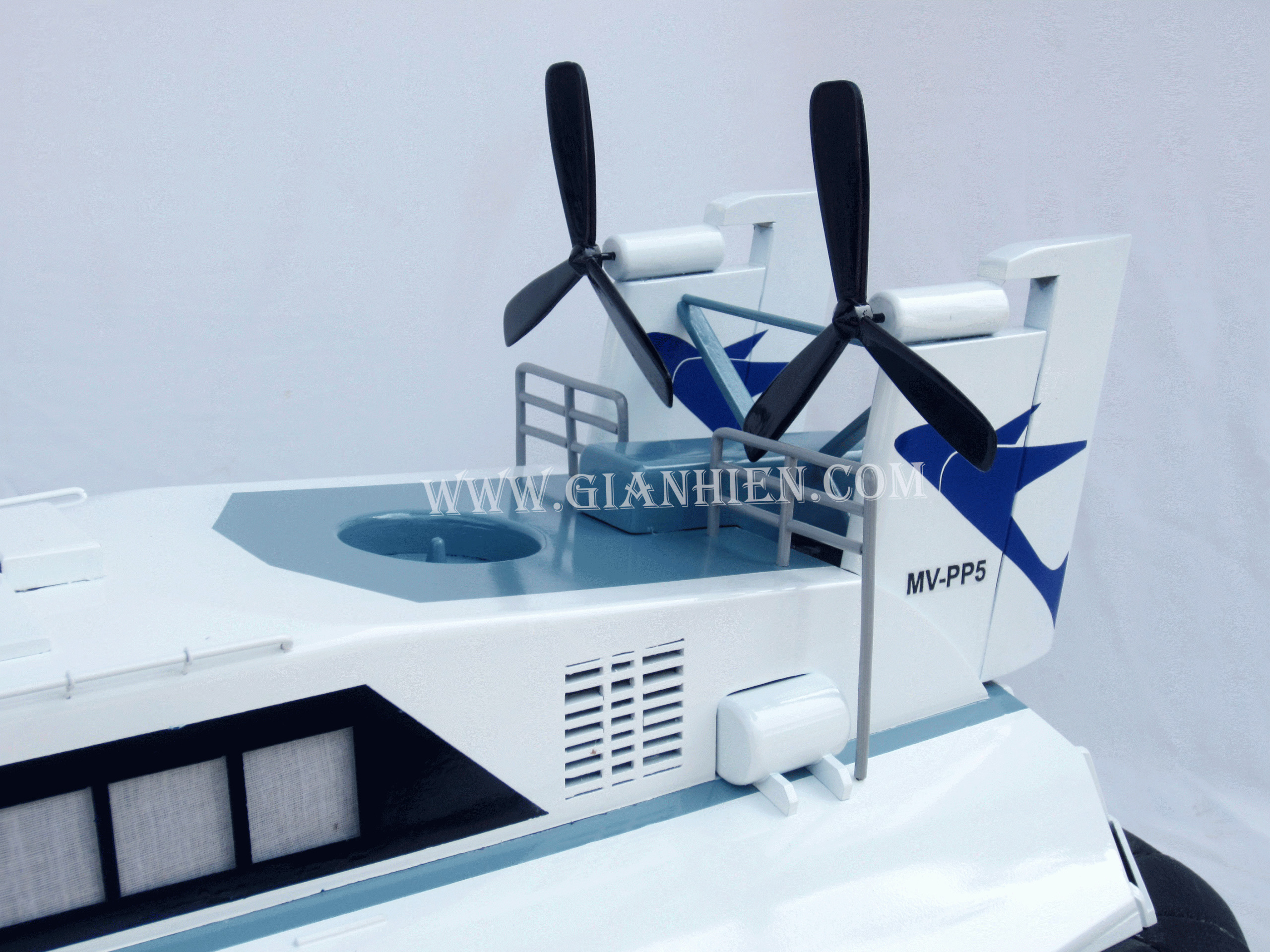 Gia Nhien Manufacturer Approve Custom Design Low MOQ Commercial Ships HOVERCRAFT WOODEN MODEL BOAT_ WOODEN HANDICRAFT