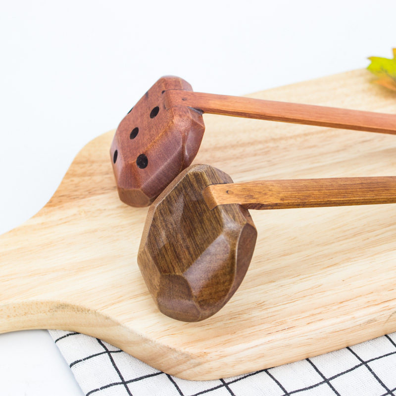 Wholesale  Natural Wood Souvenir Dinner Eatable Spoon Custom Name Wooden Soup Noodle Colander Spoon for Kitchen Serving