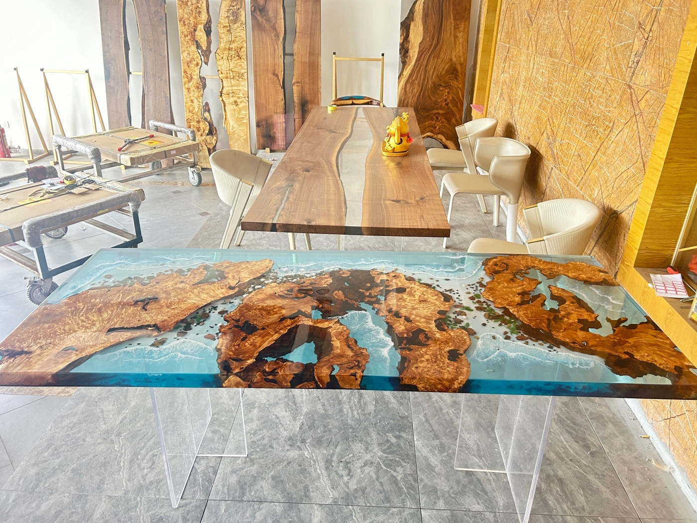 Factory Made Waterfall Burl Cedar Epoxy Wood Island Sea Table Customize Epoxy Resin Table