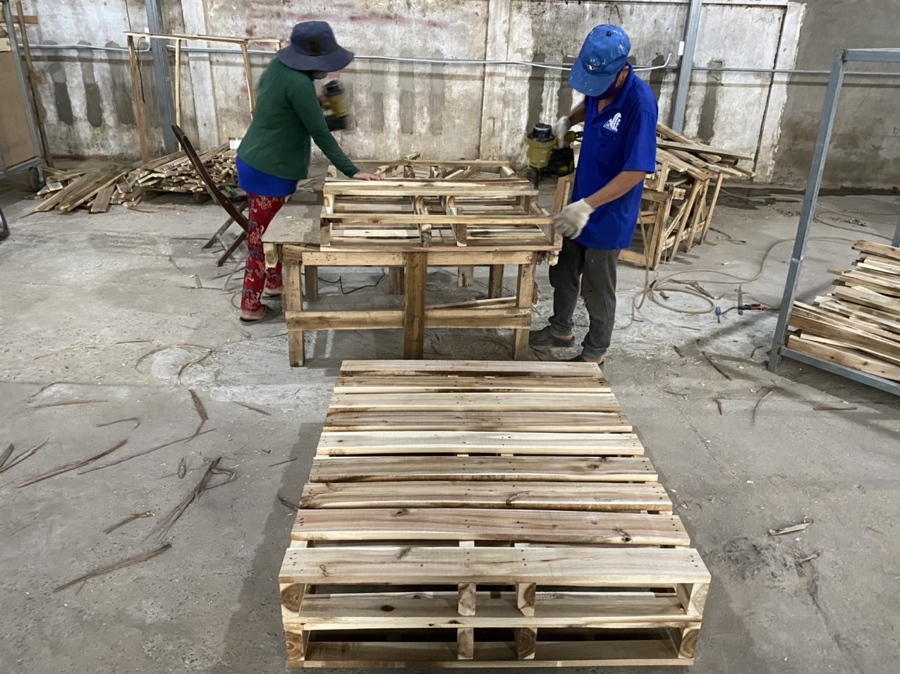 Wooden Pallet Manufacturer Cheap Price From Solid Wood Acacia Pine Eucalyptus