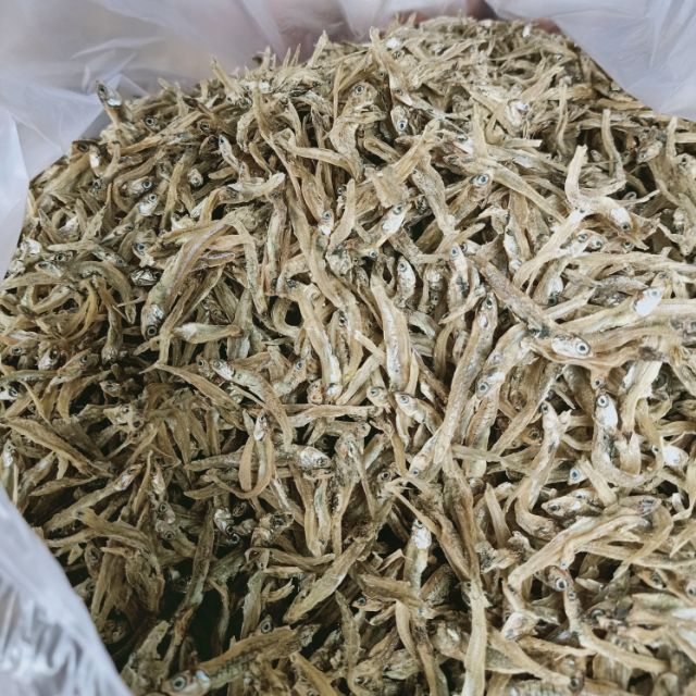 High Quality Raw Dried Anchovy Without Steam Seafood Whole Small and Large Fish Anchovy With Head (5-7cm) Seafood From Vietnam