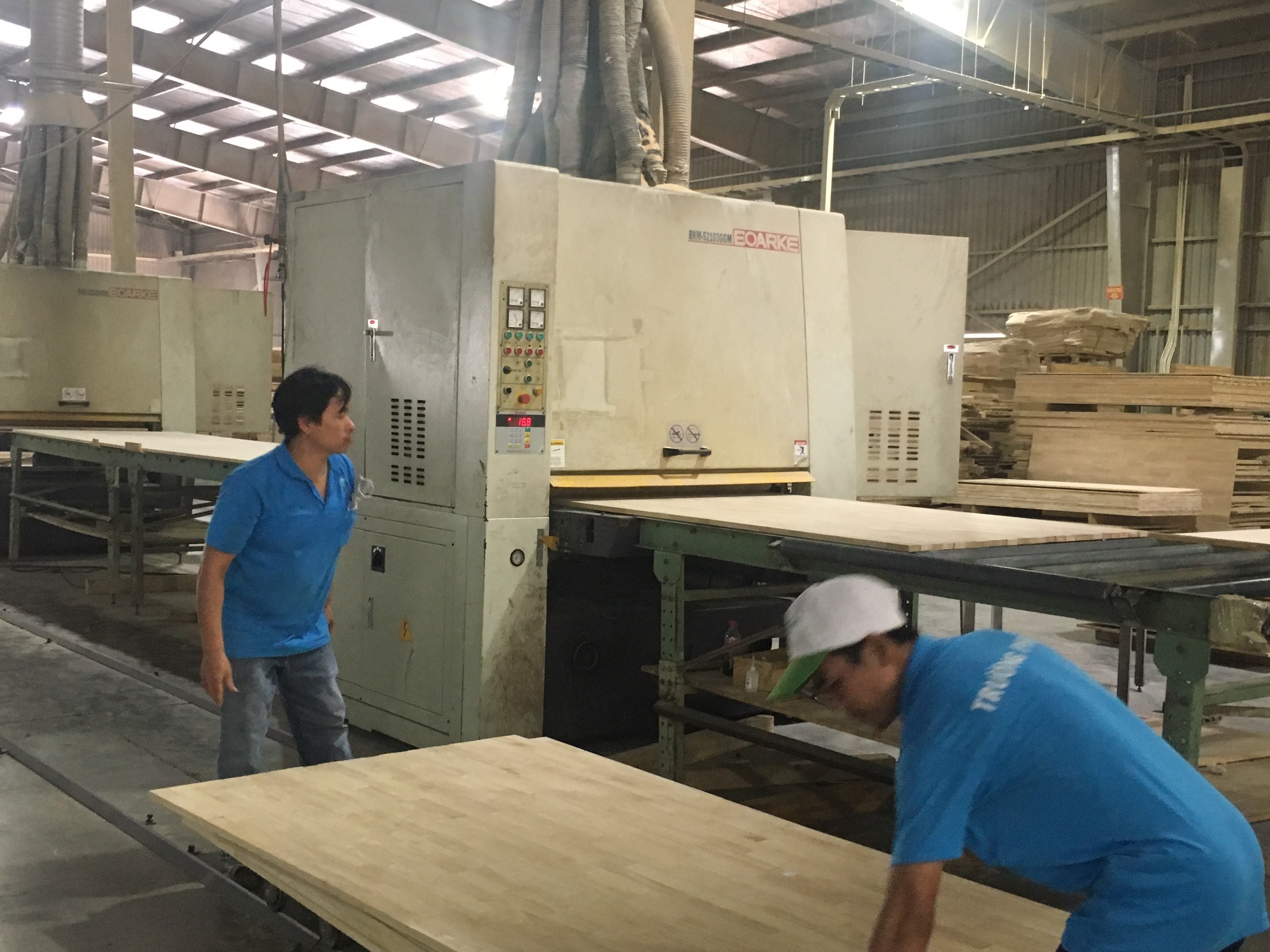 BEST PRICE FINGER JOINT BOARD  READY TO EXPORT FROM VIETNAM CONTACT NOW TO GET BEST QUOTE