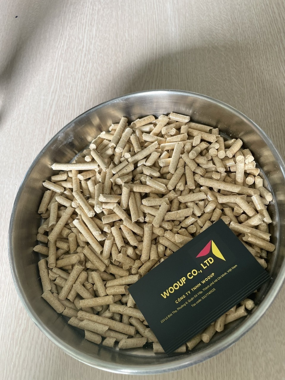 Wood pellets - Good price Vietnamese  boiling fuel or Bedding Wood Shavings Pets Wood Shaving for small pets