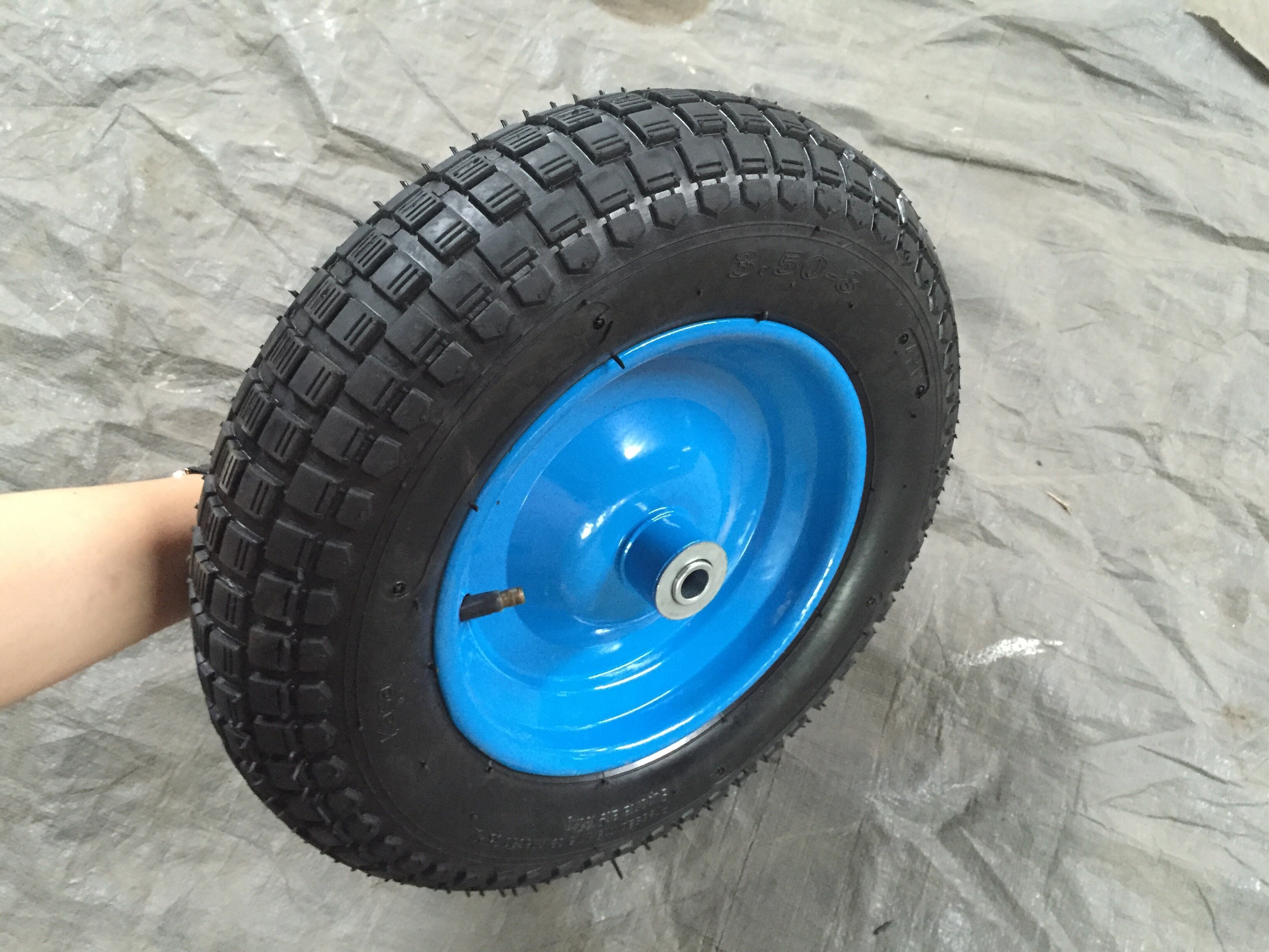 3.50-8 wheelbarrow pneumatic rubber wheel with tyre and inner tube