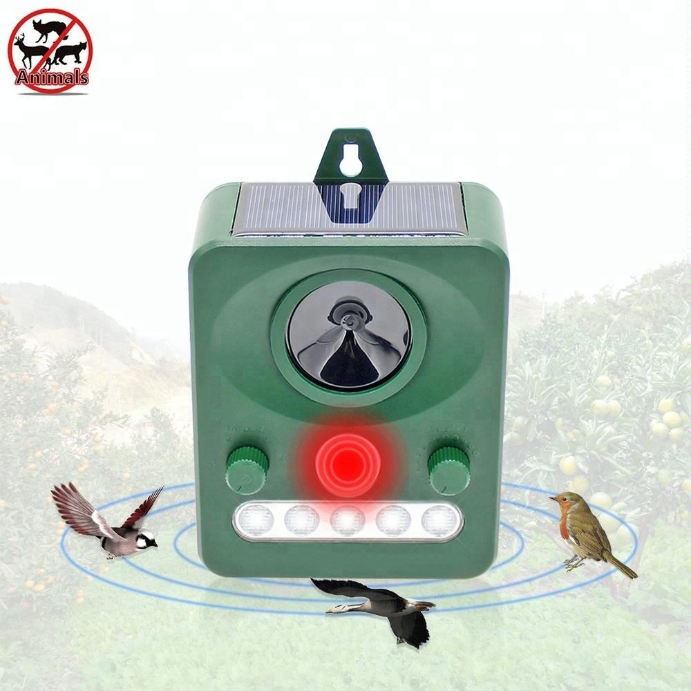 Waterproof Solar Ultrasonic Pest Repeller Insect Repeller Wild Animal Repeller For Orchard Garden