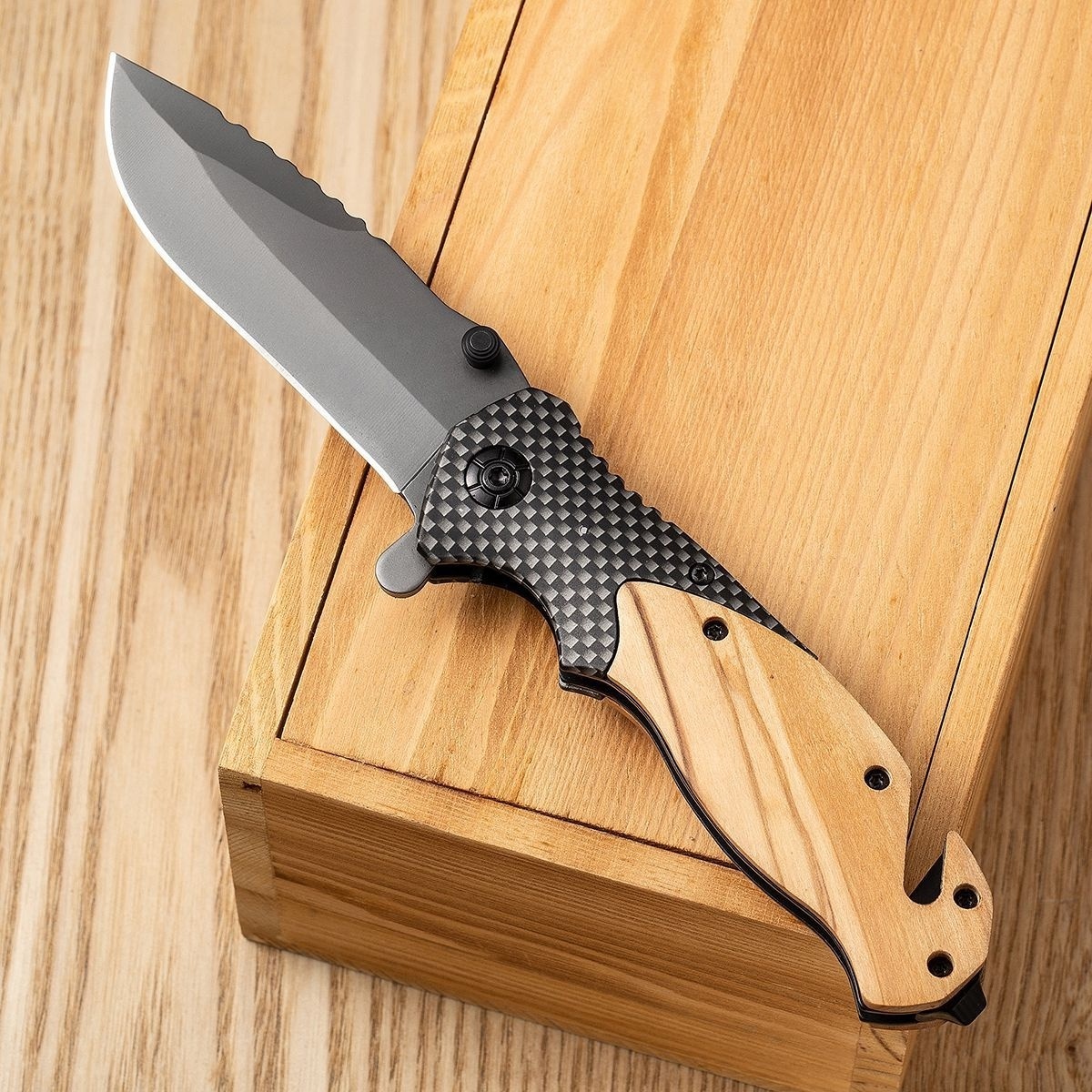 TLX50 New Design Camping Olive Wood Handle Tactical Folding Knife  EDC Pocket Sharp Outdoor Hunting Knives