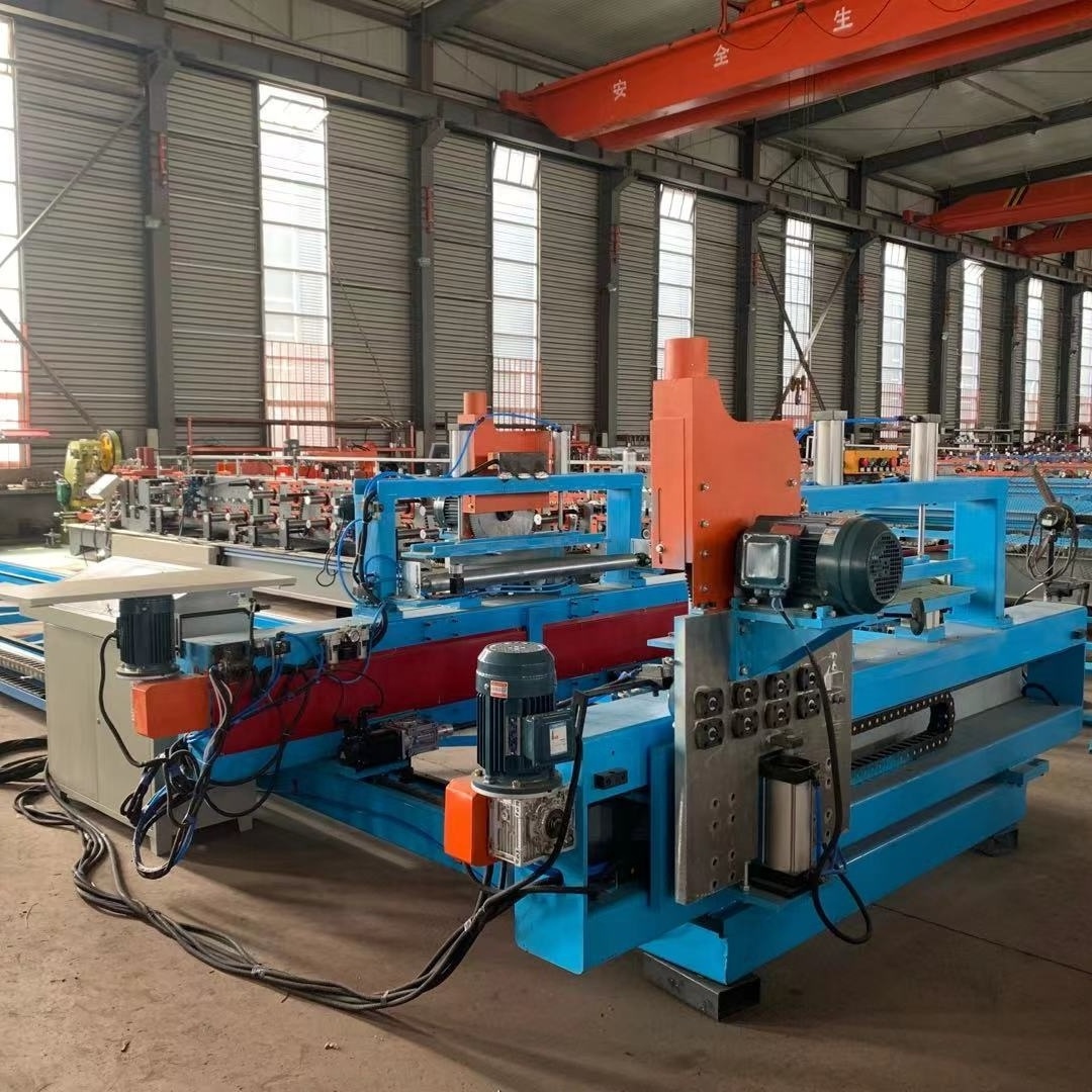 Four-sided flanging machine in sandwich panel production line