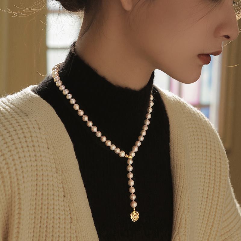 8MM Natural White Shell Pearl Autumn And Winter Sweater Chain 18K Gold Camellia Flower Zircon Adjustable Long Necklace