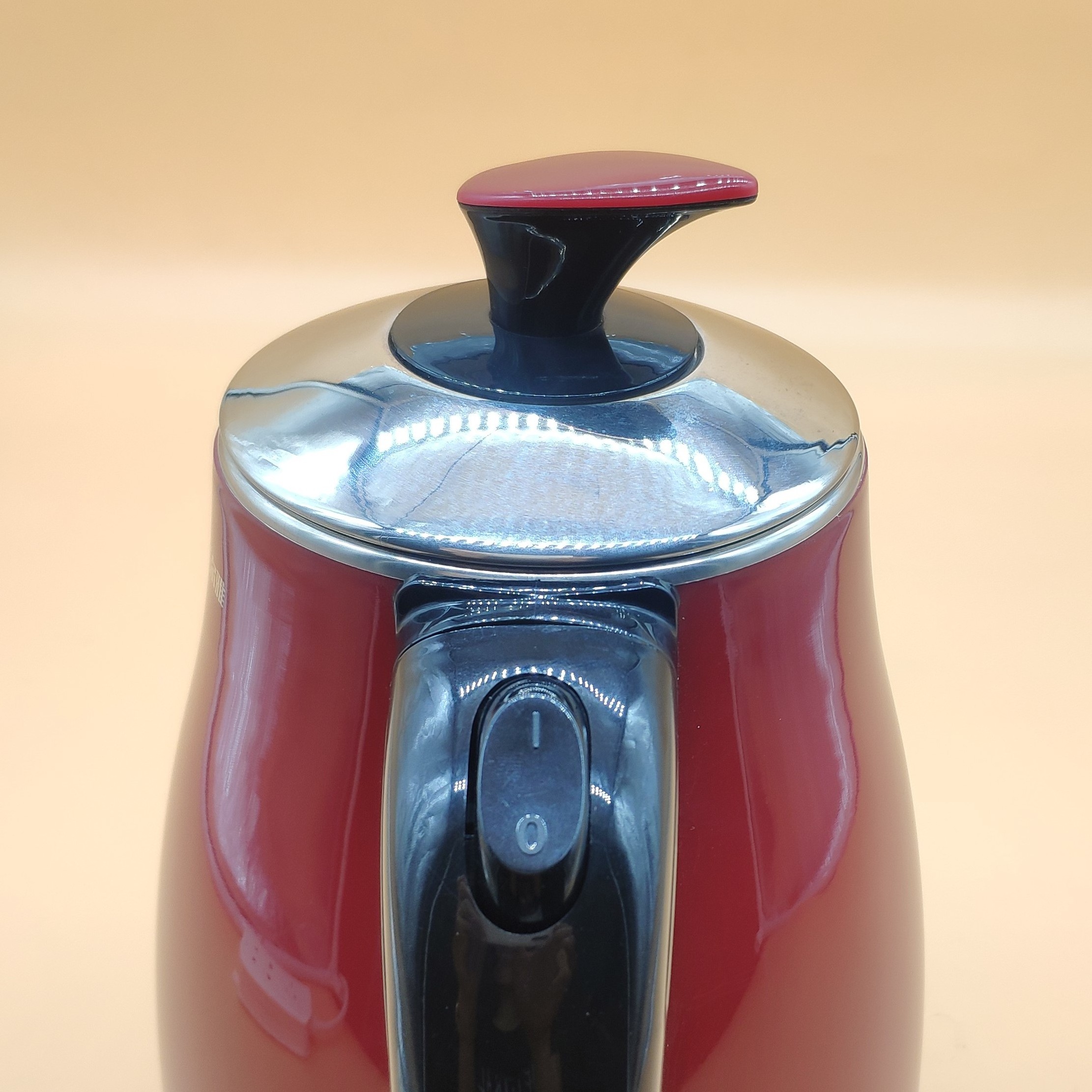 Mechanical stainless steel kettle with thermometer temperature display