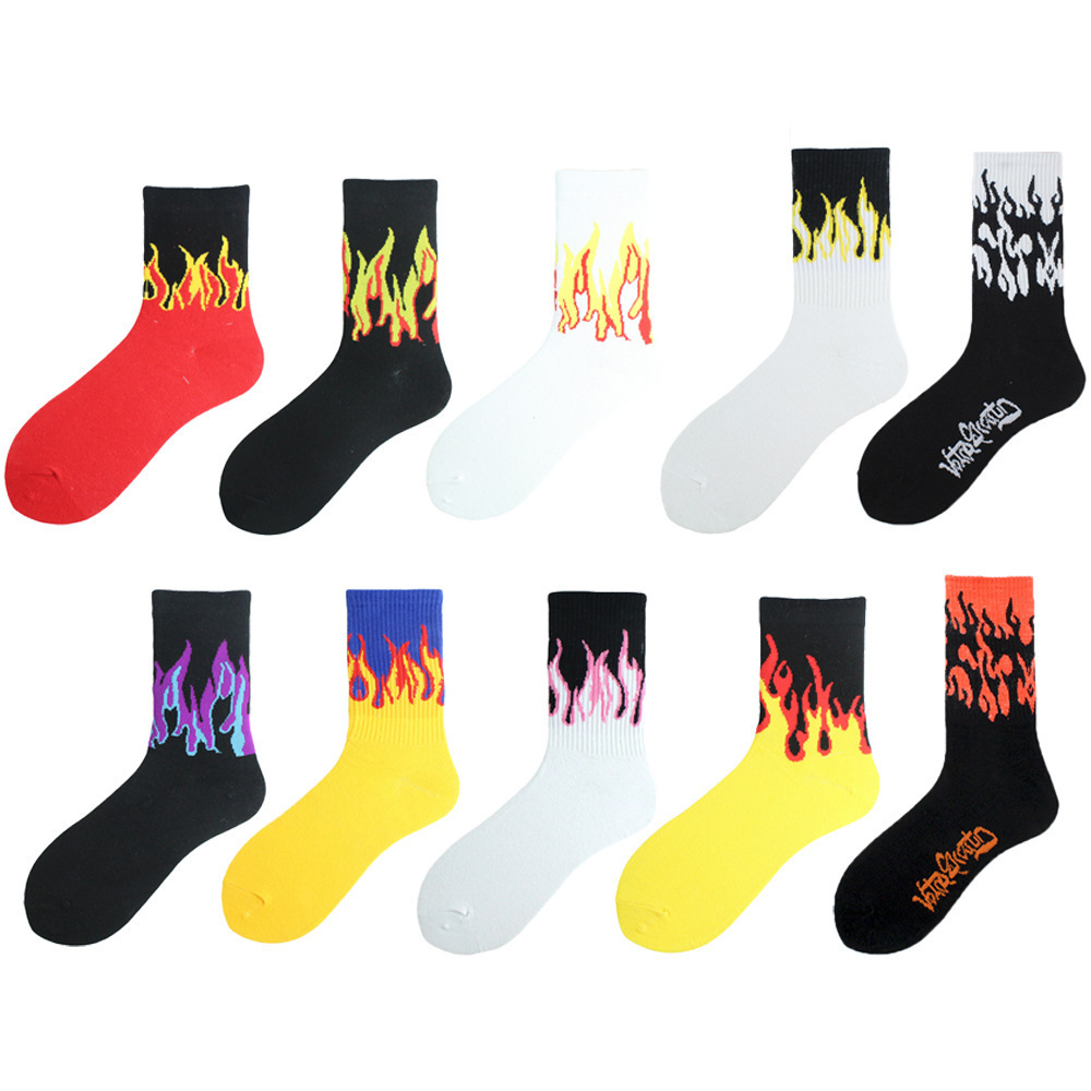 2024 wholesale new Unisex Flame Black White Yellow Fire Sokken Novelty Hip Hop Harajuku Socks Skateboard Street Socks