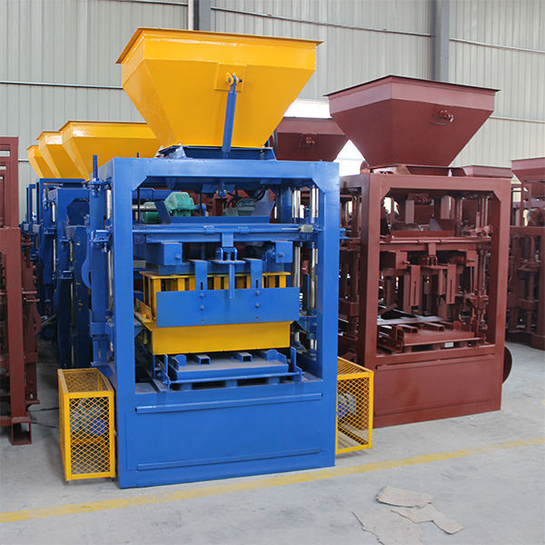 QT4-24 semi automatic brick making machine cement bricks machinery concrete block molding machine