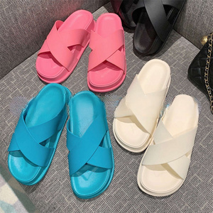 Summer outdoor flip flop slipper platform mules shoes slide non-slip indoor thick soled slippers cross strap ladies slippers