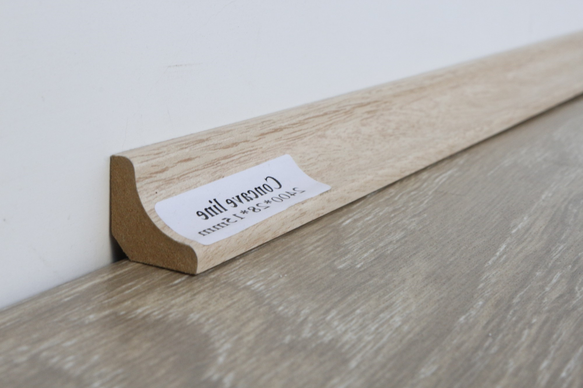 Skirting Board Mdf High Quality Mould Decorative Wood Strip Moulding Pine Baseboard Moulding