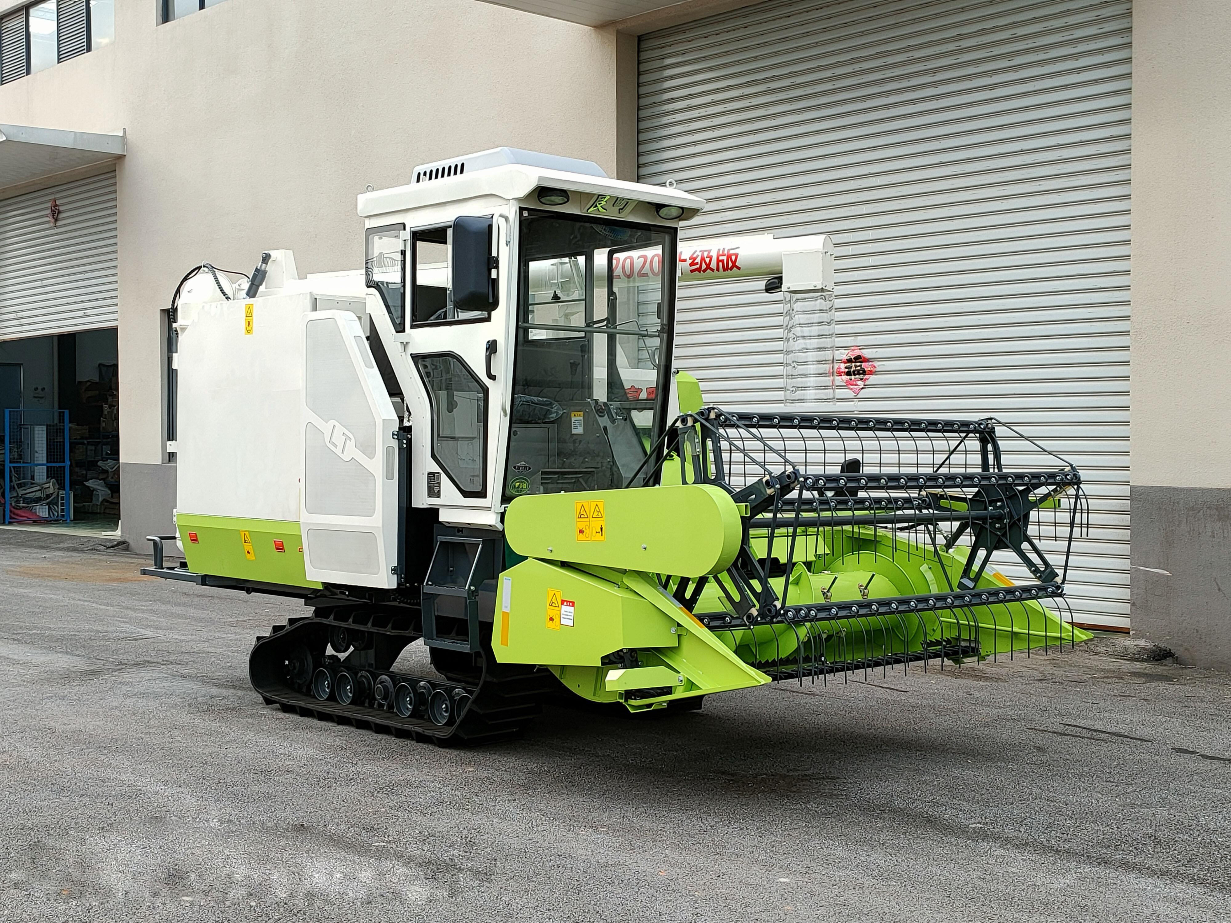 Kubota DC 70 Combine Harvester Iseki Combine Harvester Mini Combine Harvester