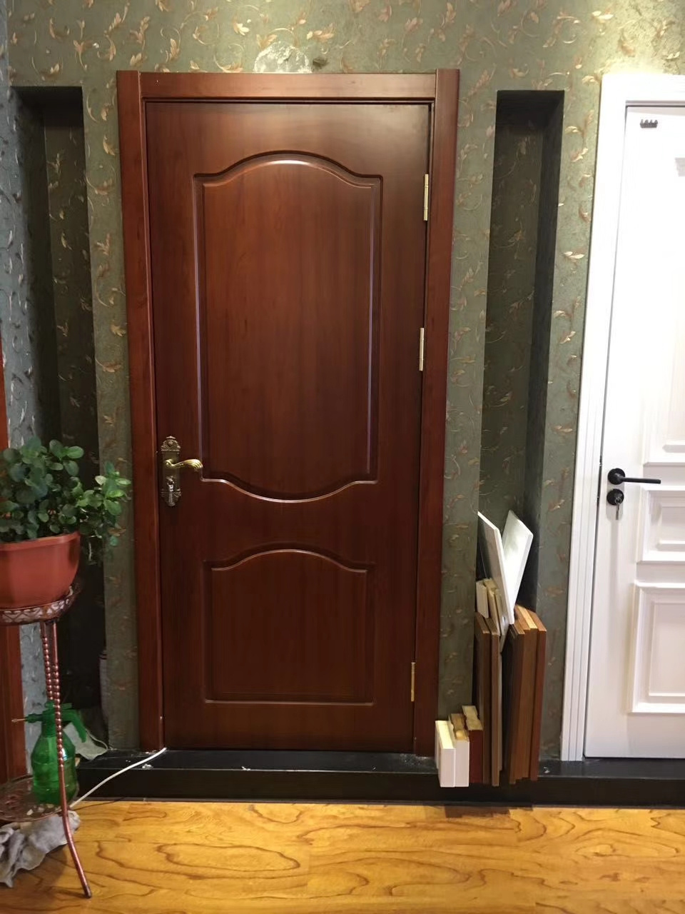 Hot Sale Latest design wooden interior room door Wooden Door Fancy Door