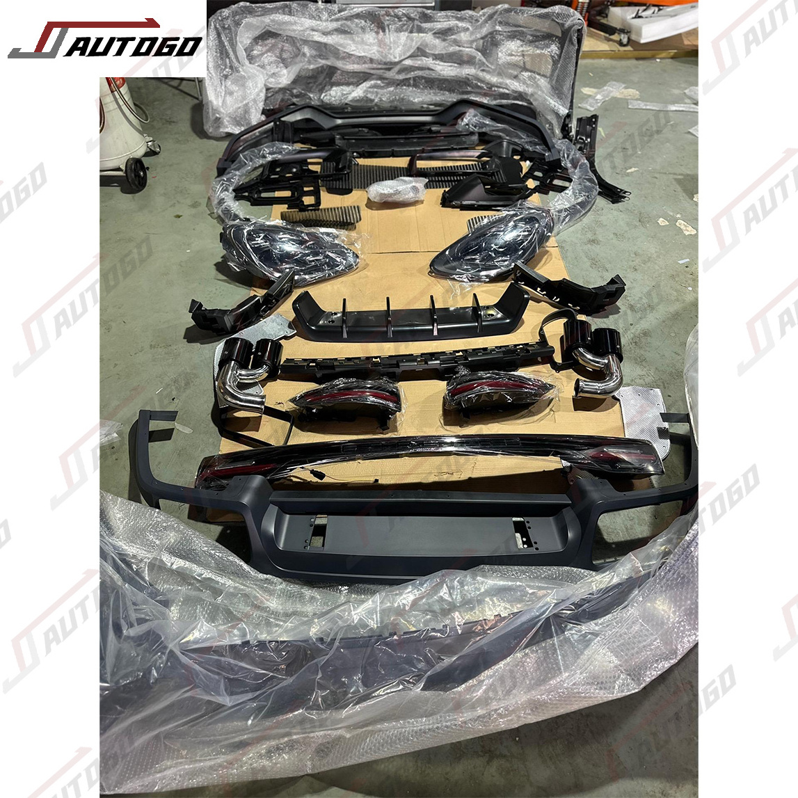 2023 New Design old to new Body Kit For Porsche Cayenne 958.1 2011 2012 2013 2014 2015 2016 2017 Upgrade to 2018+ Lamp assembly