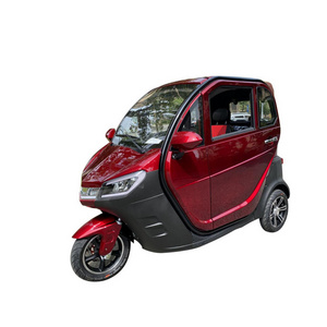 China New Model3 Wheel Gasoline Tricycle 150cc Taxi Moto Bajaj Tuk Rickshaw For Sale Enclosed Cabin Tricycle