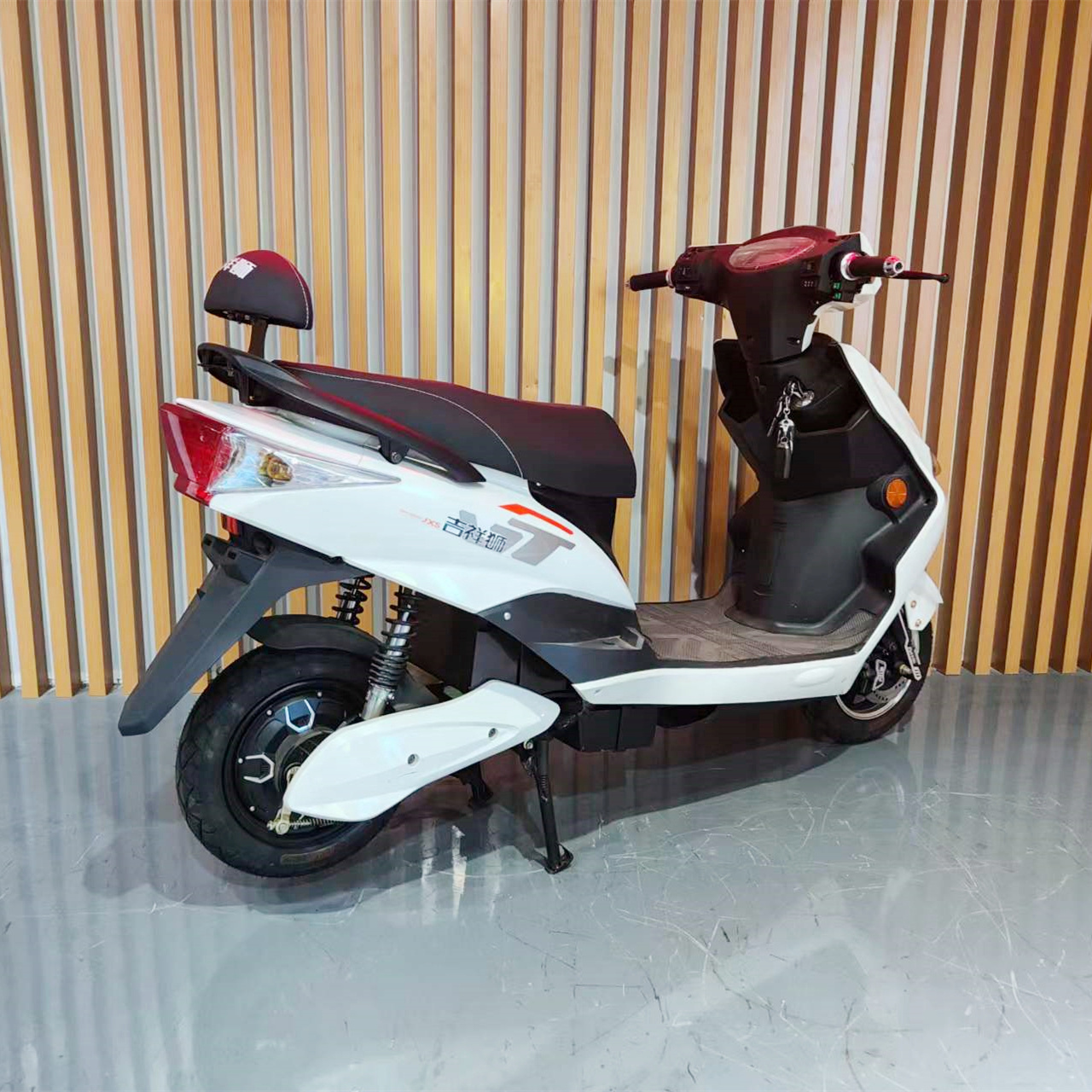 1000W 2 Wheel Adult Electric Scooter Electric Moped With Pedals Made in China High Speed Motorcycles