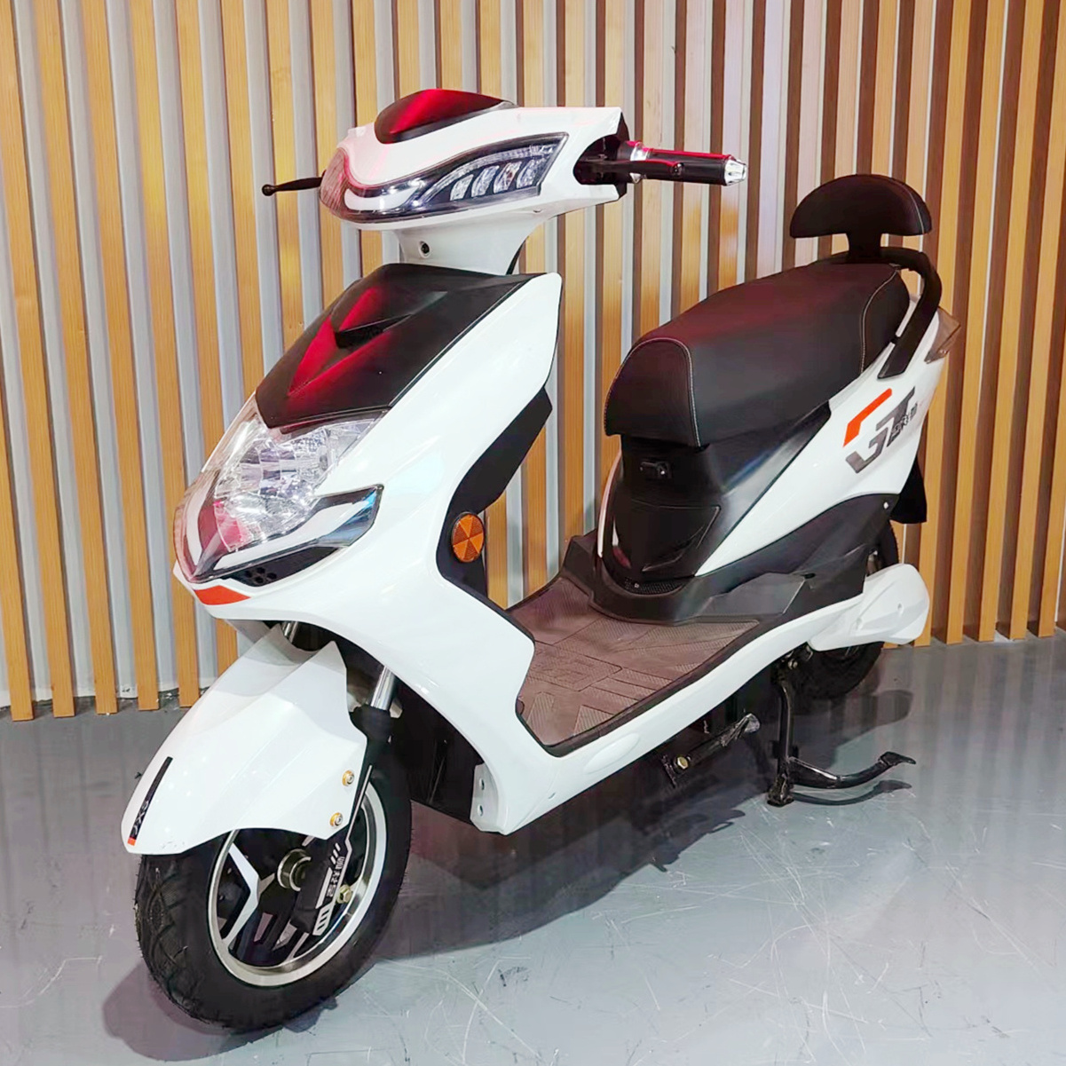 1000W 2 Wheel Adult Electric Scooter Electric Moped With Pedals Made in China High Speed Motorcycles