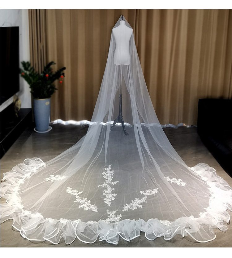 wholesale Heavy work luxurious high level long lace Large train Ruffled Headdress White veiled collection Bride wedding veils