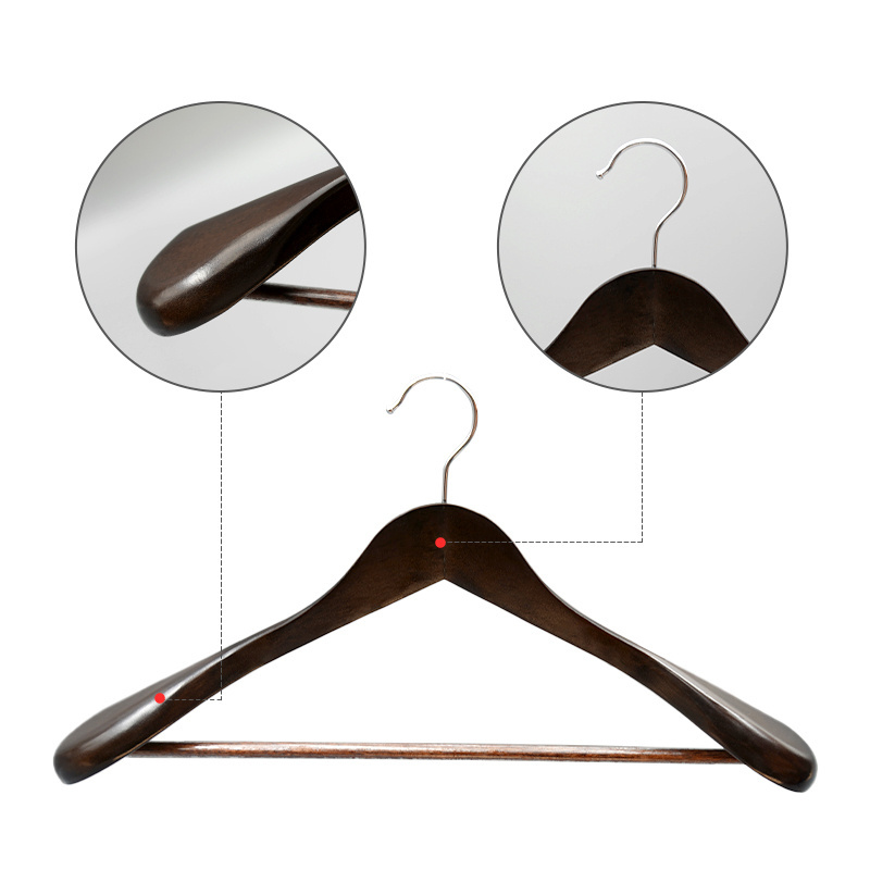 Custom Luxury Wooden Hangers Black Suit Cedar Wood Hangers For Clothes Cabides De Madeira Cintres