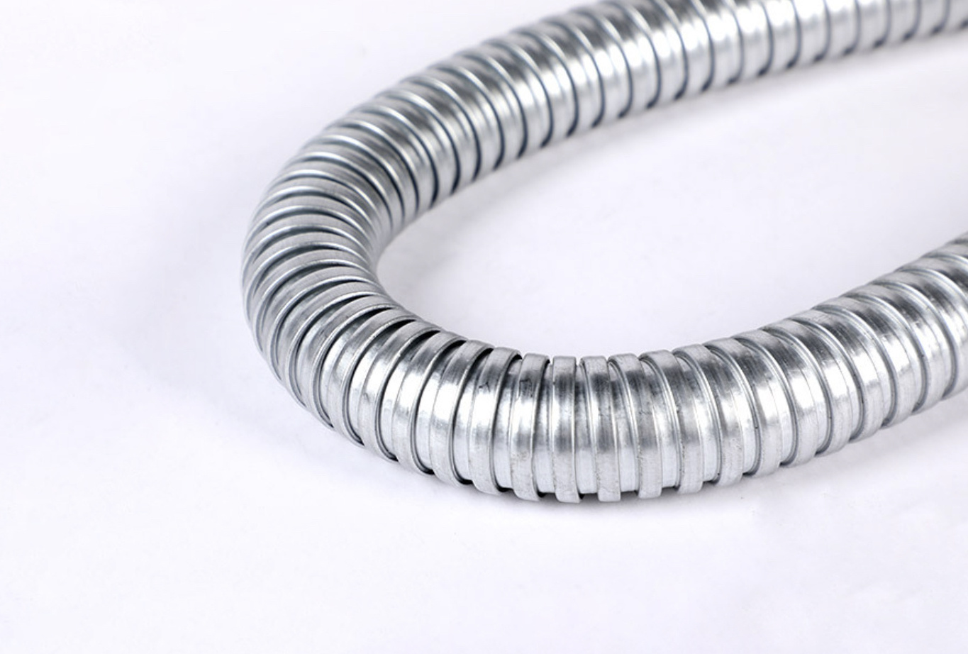 10mm 15mm 20mm 25mm 32mm 38mm  1/2 3/4 2 3 4 inch pvc coated galvanized gi flexible metal corrugated electrical conduit pipes