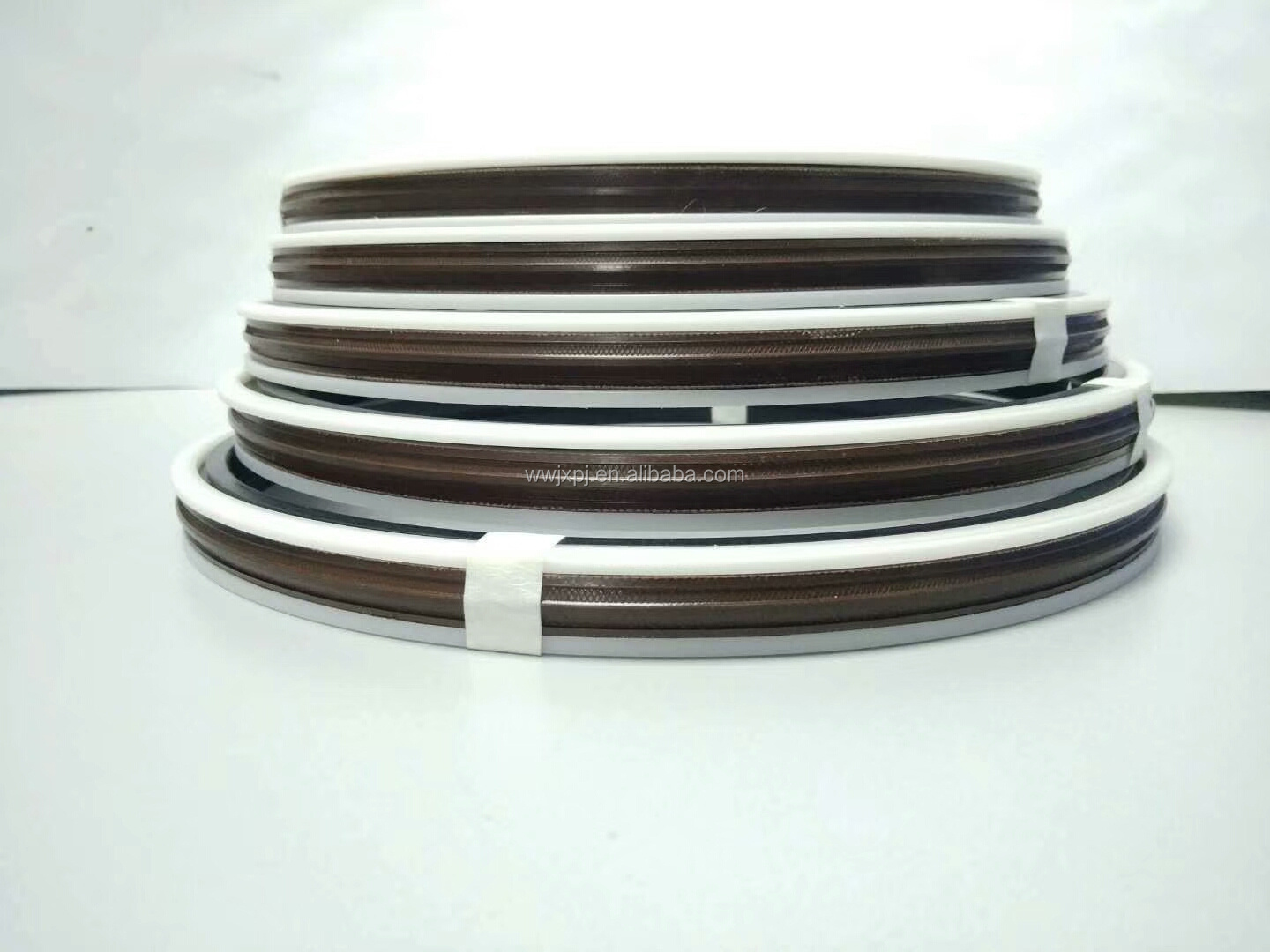 Excavator Piston Cylinder Main Oil Seal Manufacturer ZP Clip Cloth Rubber Oil Seal