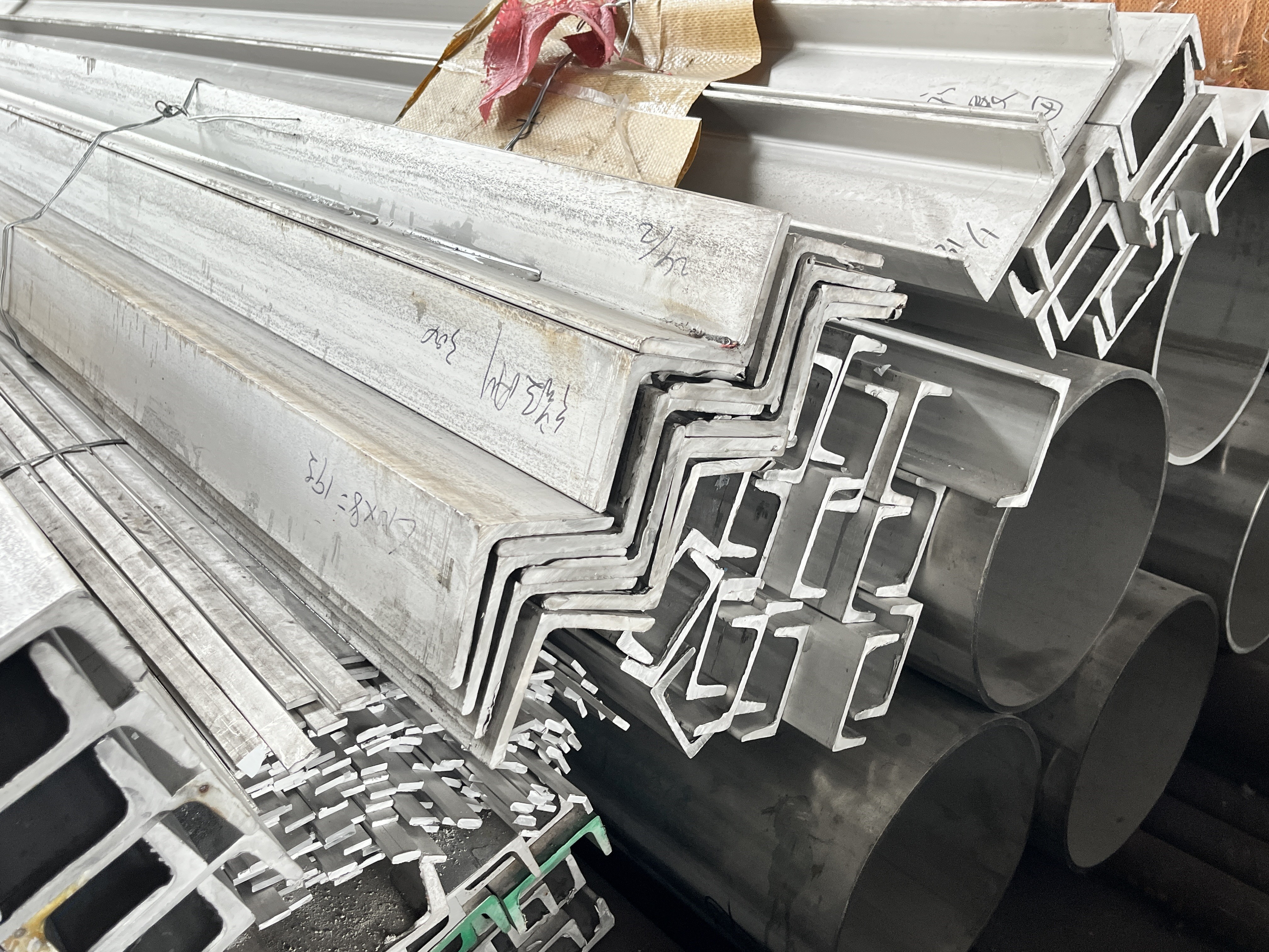 316 Stainless Steel Angle Bar With 0.3-10mm Thickness stainless steel bar stainless steel angle