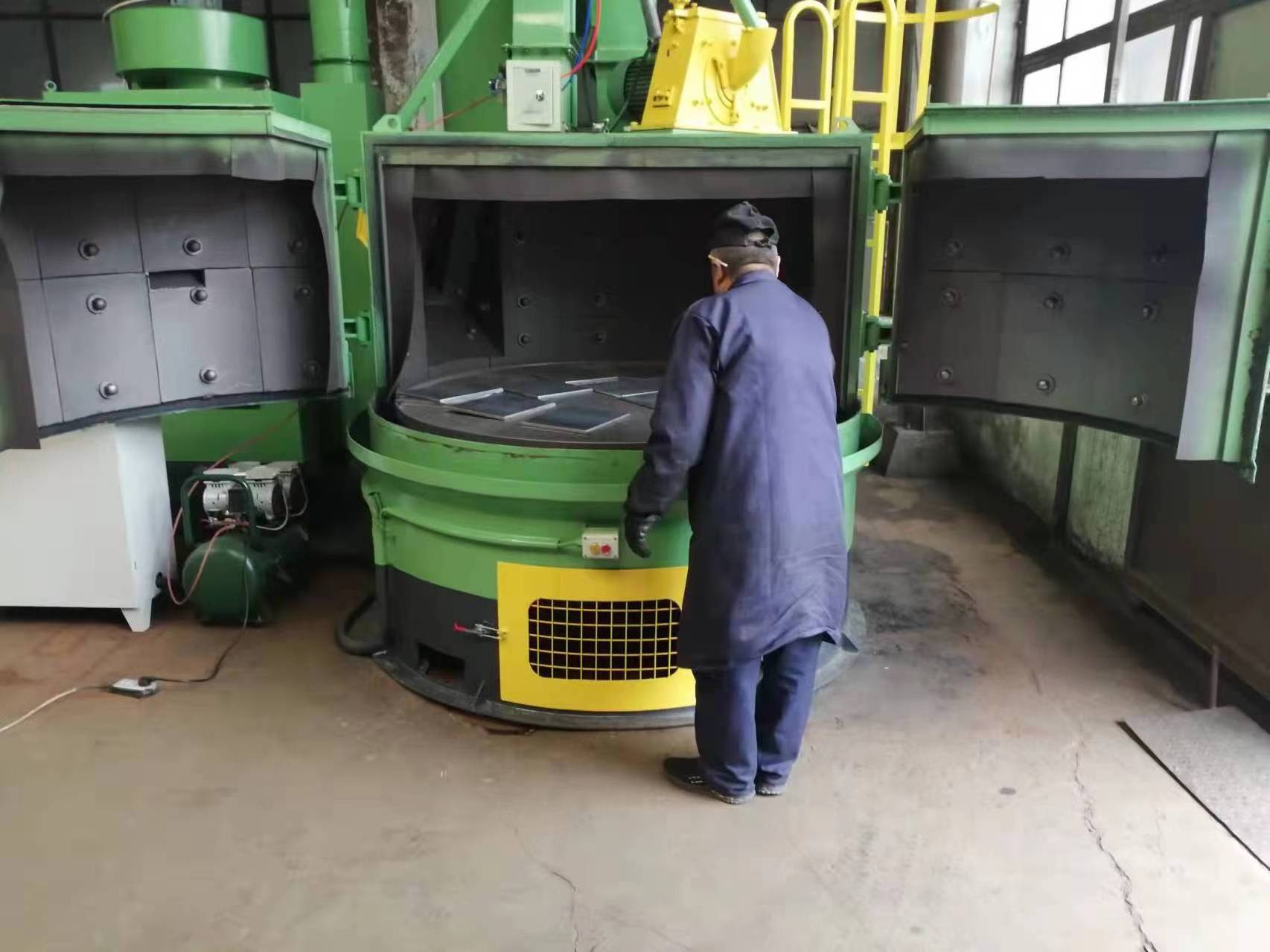 China Turntable Wheels Shot Blast Cleaning Machine, Wheels Abrator