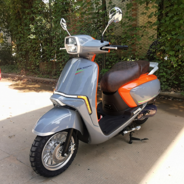 Guaranteed Quality Long Range Fuel-efficient 150cc Gasoline Scooter Gas Powered Motor Air Cooled Engine