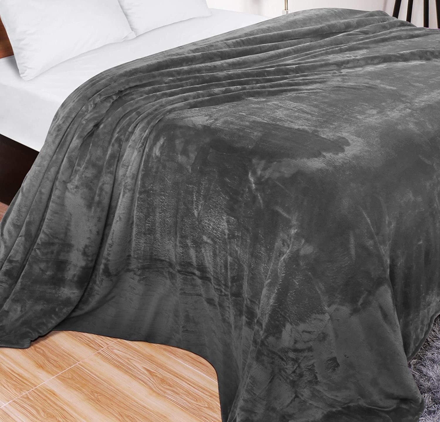 Fleece Blanket Queen Size Grey 300GSM Luxury Bed Blanket Anti-Static Fuzzy Soft Blanket Microfiber