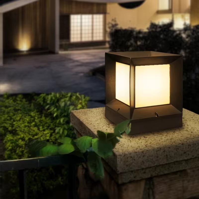 Garden Light Solar pillar light Modern Lantern Waterproof Outdoor Porch Column Lamp Night Light Garden Fence Decoration 15CM