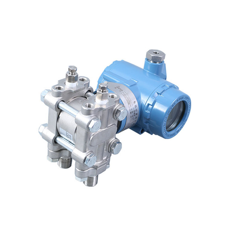 Gas pressure transmitter flush diaphragm