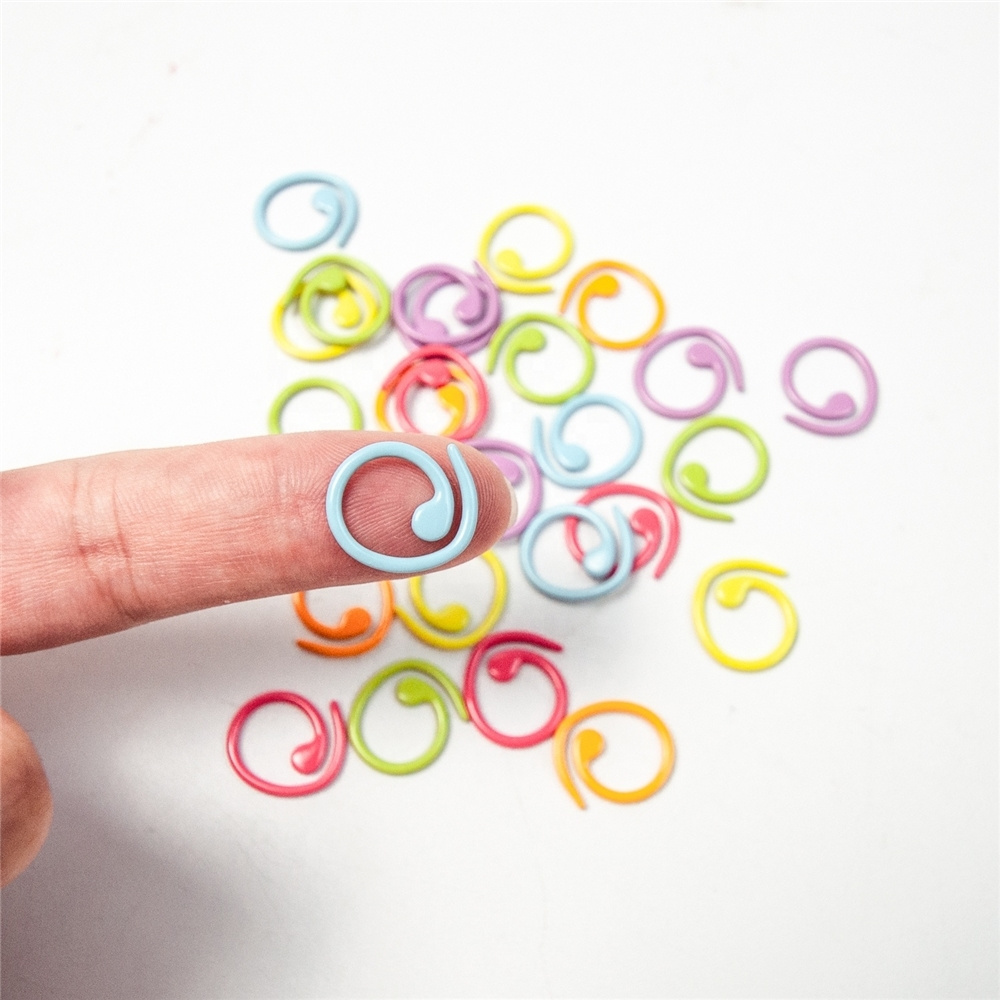 30 Pieces Knitting Random Colored Stitch Markers Crochet Locking Knitting Stitch Counter