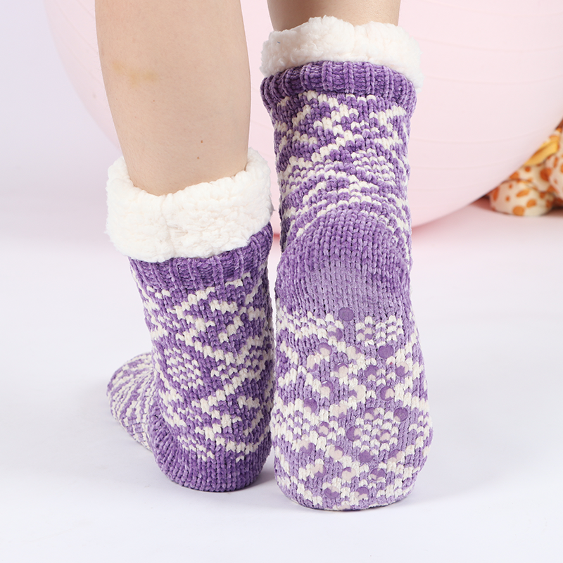 Velvet plush Christmas socks for women comfortable winter home sleep socks for female fluffy long tube wool women comfort socks